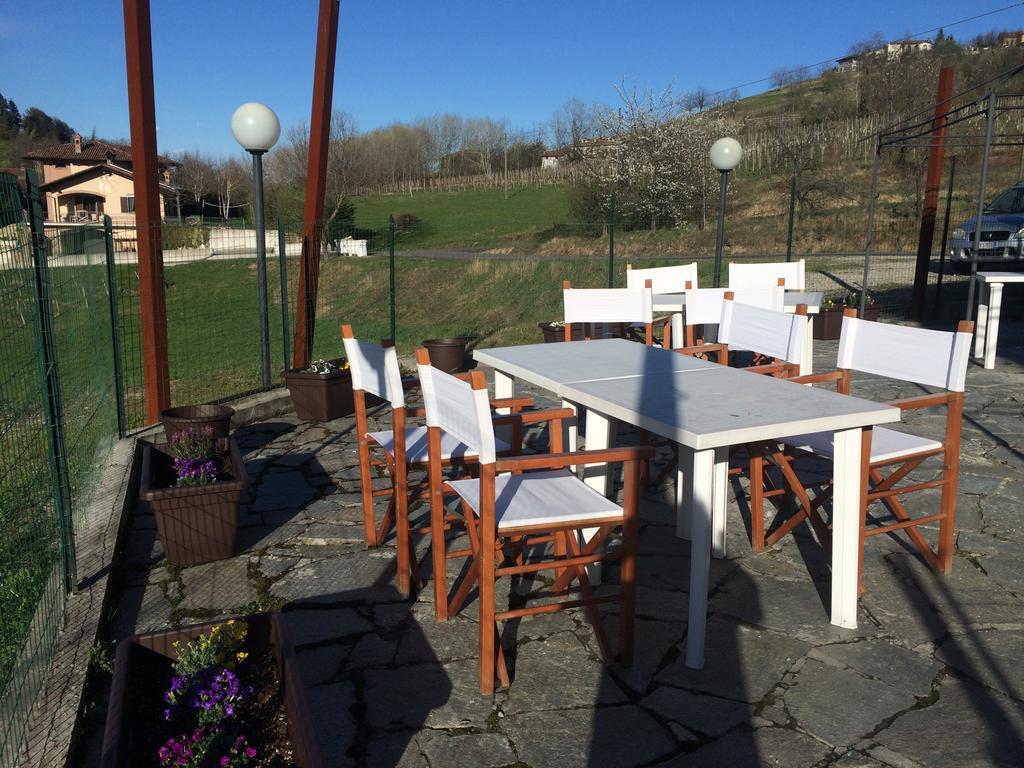La Terrazza Del Barbaresco Bed and Breakfast Neviglie Eksteriør billede