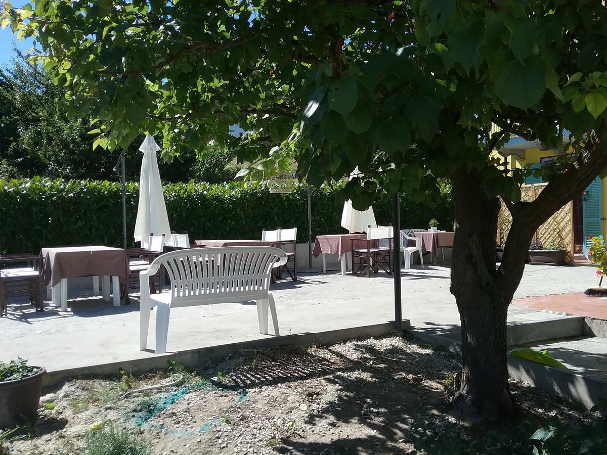 La Terrazza Del Barbaresco Bed and Breakfast Neviglie Eksteriør billede