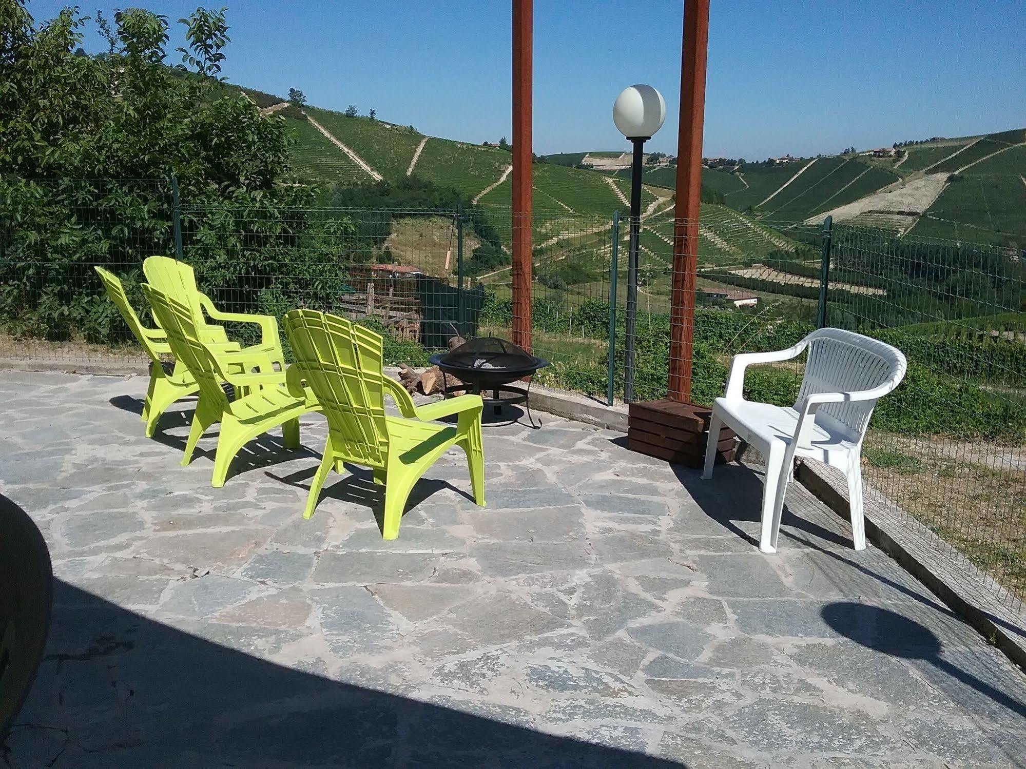 La Terrazza Del Barbaresco Bed and Breakfast Neviglie Eksteriør billede